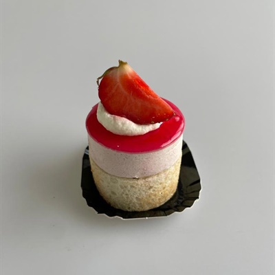 Foto van “Mini bavarois aardbei”